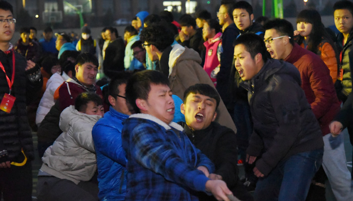 我们纪念“12•9运动80周年”拔河比赛圆满落幕 我们纪念“12•9运动80周年”拔河比赛圆满落幕