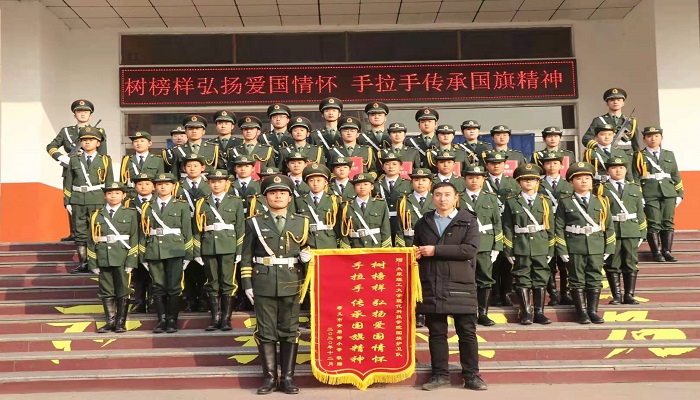 我们国旗护卫队指导安居街小学组建国旗班 我们国旗护卫队指导安居街小学组建国旗班
