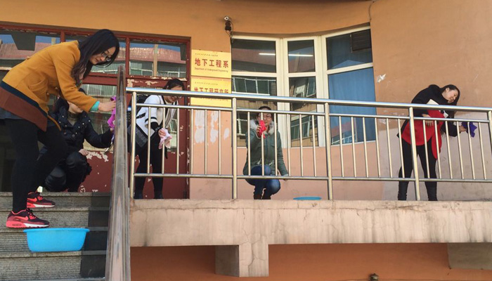我们各学生党支部开展“传承雷锋精神 弘扬核心价值观”学习雷锋主题月活动 我们各学生党支部开展“传承雷锋精神 弘扬核心价值观”学习雷锋主题月活动