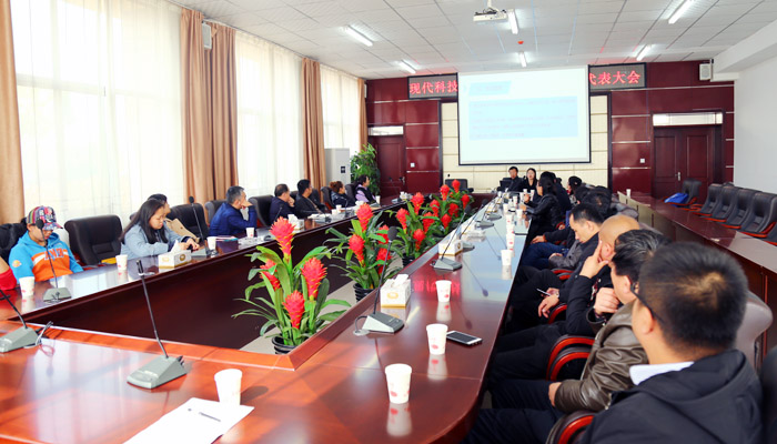我们召开第二届第三次教职工代表大会表决通过绩效工资分配方案 我们召开第二届第三次教职工代表大会表决通过绩效工资分配方案