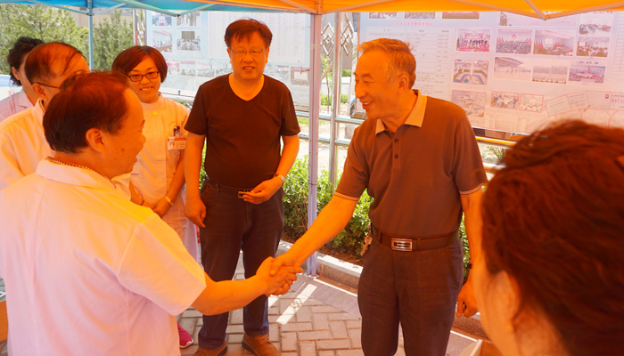 后勤党支部开展卫生宣传服务活动 后勤党支部开展卫生宣传服务活动