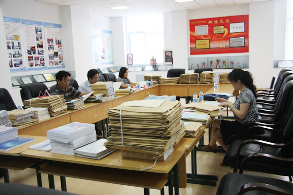 山西省学位办专家组对我们申请列为学士学位授予单位与授予专业工作进行检查指导