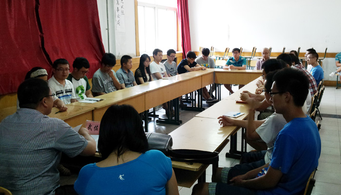 我们举办2013届毕业生成功就业代表座谈会 我们举办2013届毕业生成功就业代表座谈会